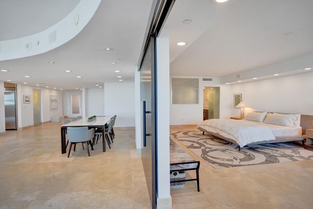 715 Bayshore Drive 902, Fort Lauderdale, FL 33304