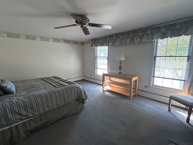 303 S University Avenue, Glenwood, IL 60425