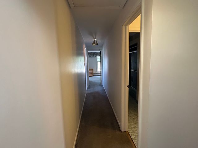 303 S University Avenue, Glenwood, IL 60425