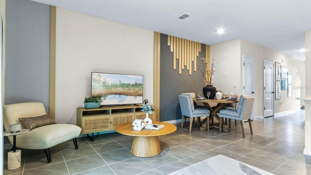 Image 11 of property listing at 1025 SPOTTED EGRET LOOP, Ruskin, FL 33570