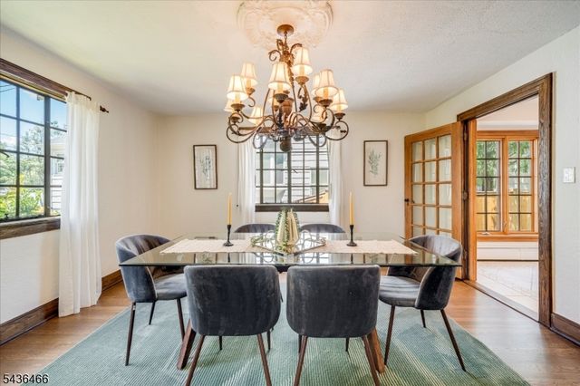 30 Glenwood Dr, Millburn Twp., NJ 07078