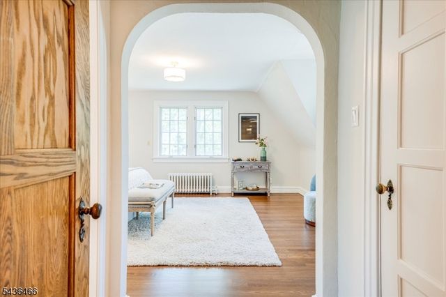 30 Glenwood Dr, Millburn Twp., NJ 07078