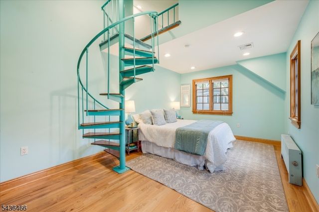 30 Glenwood Dr, Millburn Twp., NJ 07078