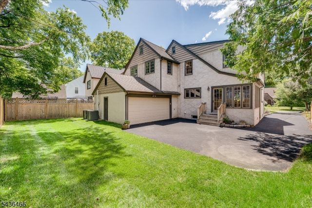 30 Glenwood Dr, Millburn Twp., NJ 07078