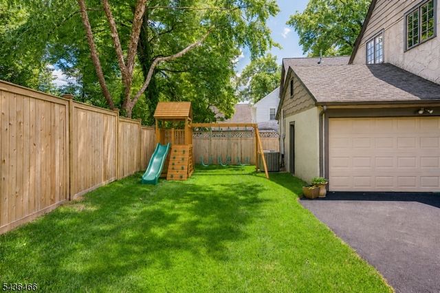 30 Glenwood Dr, Millburn Twp., NJ 07078