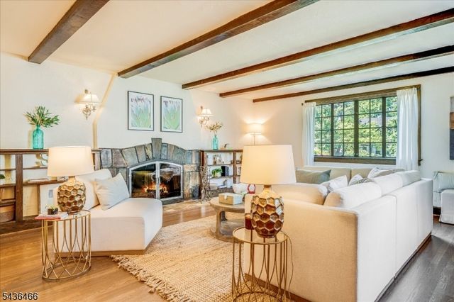 30 Glenwood Dr, Millburn Twp., NJ 07078