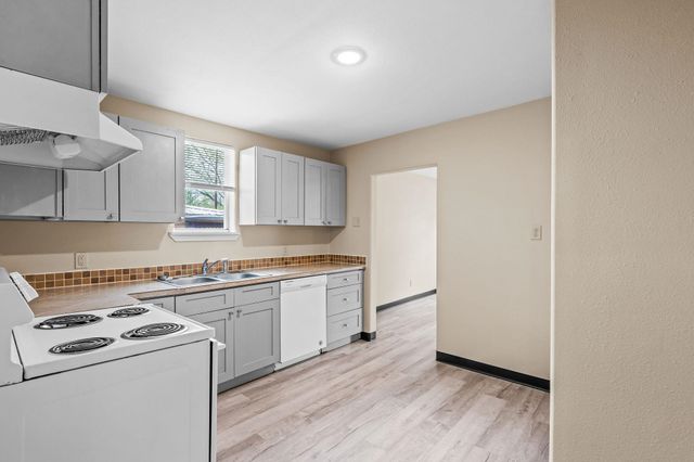 504 W Meredith St., Marshall, TX 75670