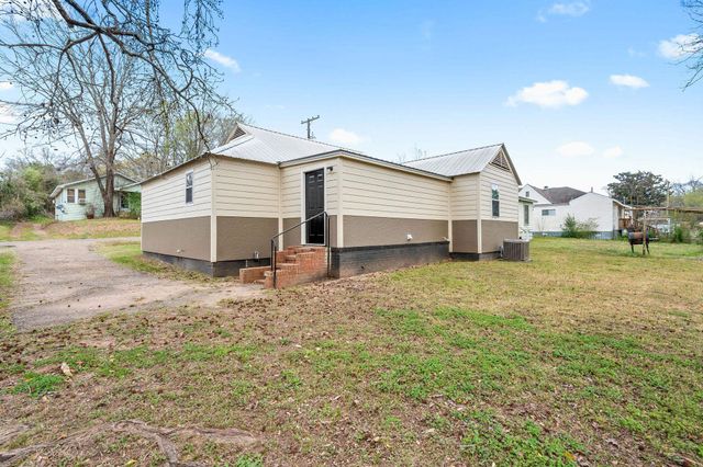 504 W Meredith St., Marshall, TX 75670