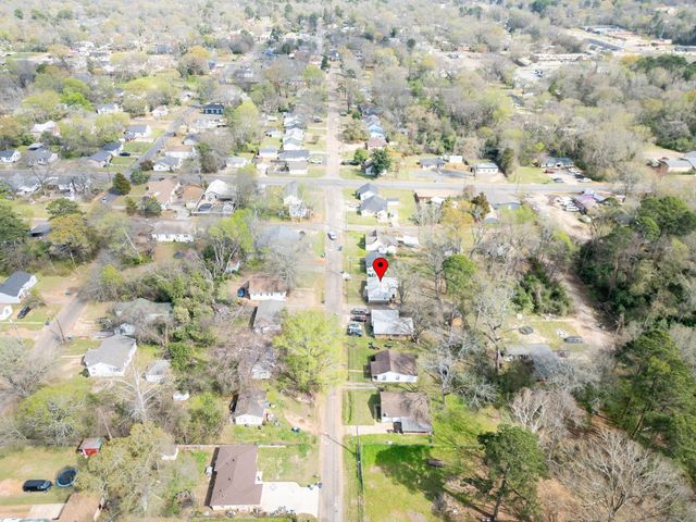 504 W Meredith St., Marshall, TX 75670