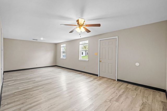 504 W Meredith St., Marshall, TX 75670