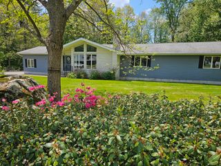 80 Elizabeth Dr, Ludlow, MA 01056