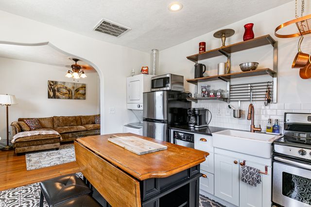 22 W 300 N, Salt Lake City, UT 84103