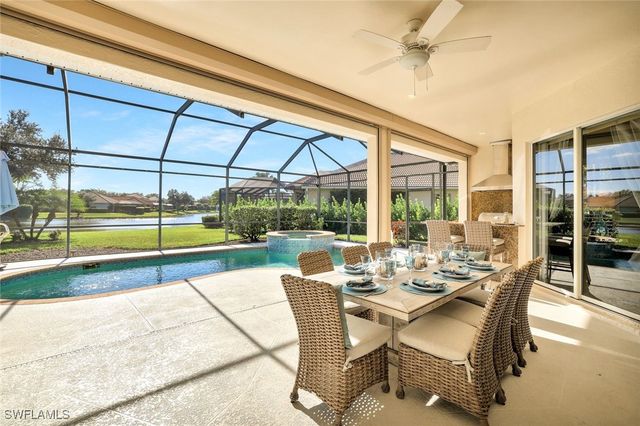 6972 Amen Corner CT, Naples, FL 34113