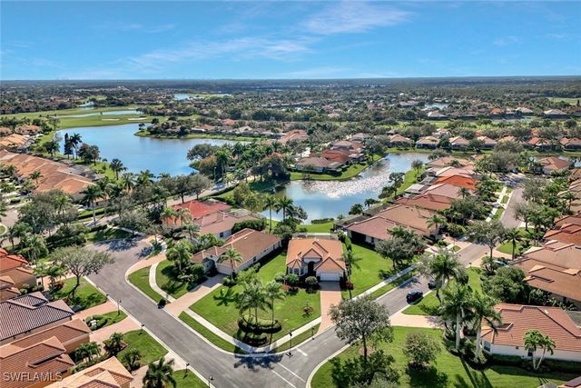 6972 Amen Corner CT, Naples, FL 34113