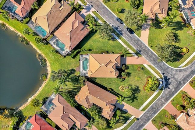 6972 Amen Corner CT, Naples, FL 34113