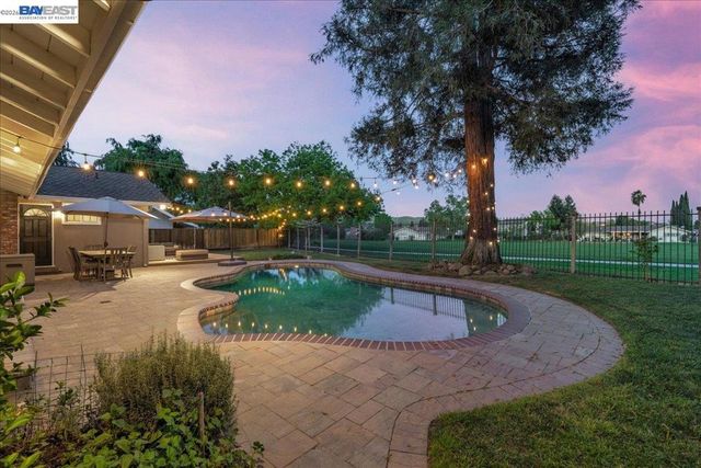 132 Metairie Pl, San Ramon, CA 94583