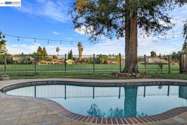 132 Metairie Pl, San Ramon, CA 94583