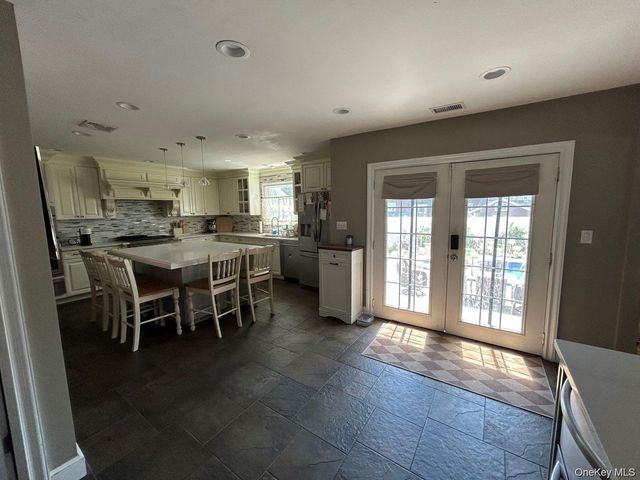 607 Nassau Street, Bellmore, NY 11710