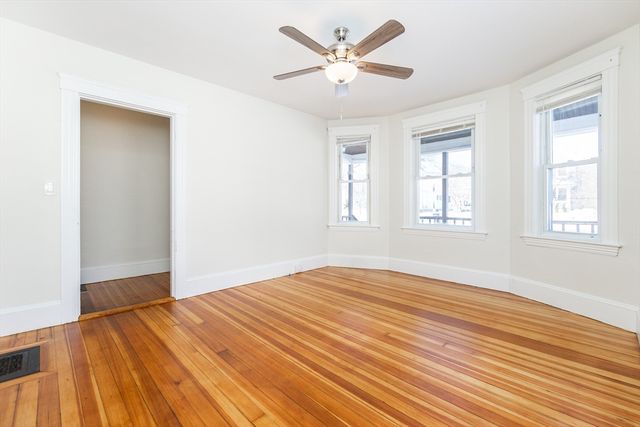 359 Concord St 1, Framingham, MA 01702