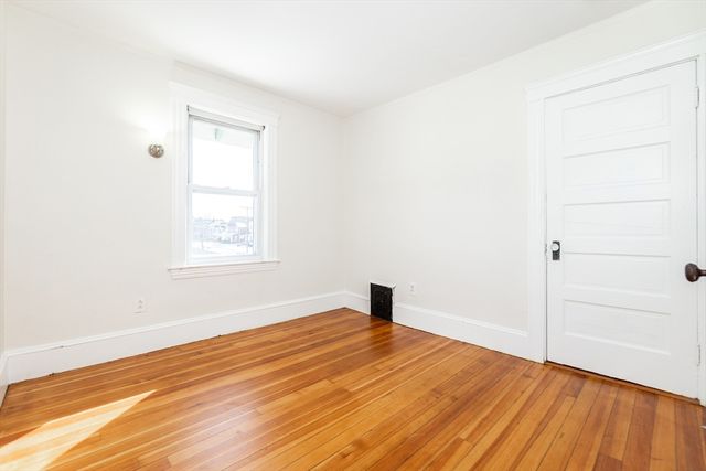 359 Concord St 1, Framingham, MA 01702