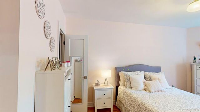 48-01 42nd Street 5D, Sunnyside, NY 11104