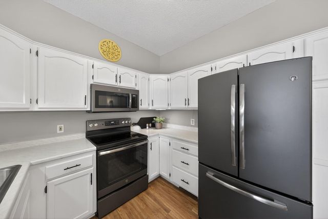 1936 Cabernet Lane NW, Rochester, MN 55901