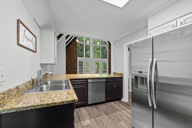 111 Englewood Drive, Inman, SC 29349