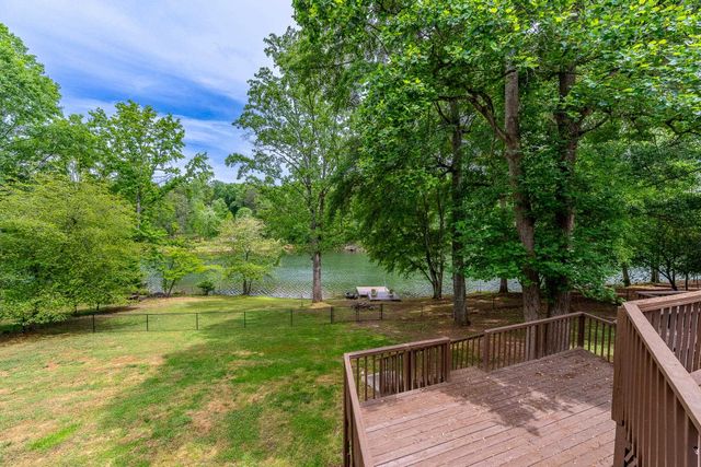 111 Englewood Drive, Inman, SC 29349