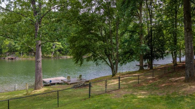 111 Englewood Drive, Inman, SC 29349