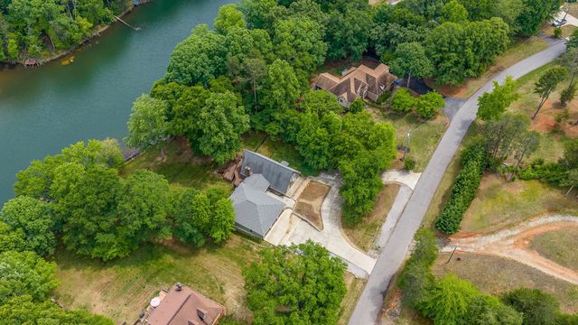111 Englewood Drive, Inman, SC 29349