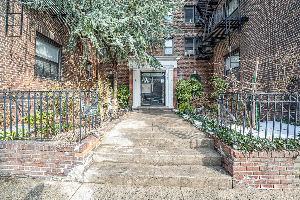 3131 54th Street 3K, Woodside, NY 11377