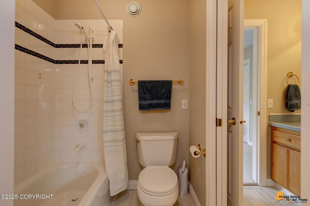 900 Botanical Heights Circle, Anchorage, AK 99515