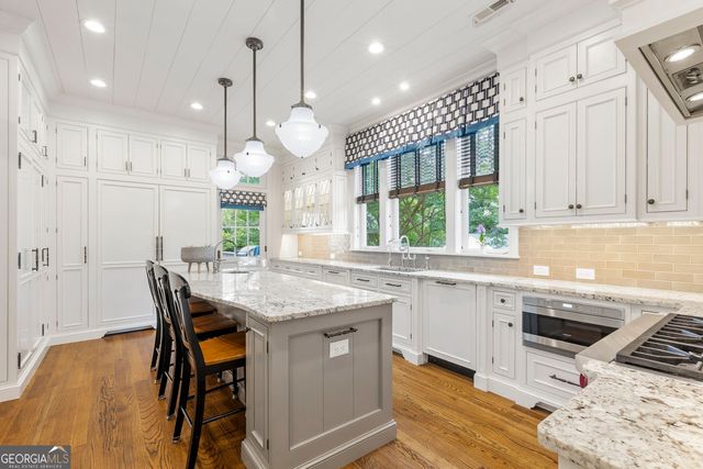 1982 Rugby Avenue, Atlanta, GA 30337