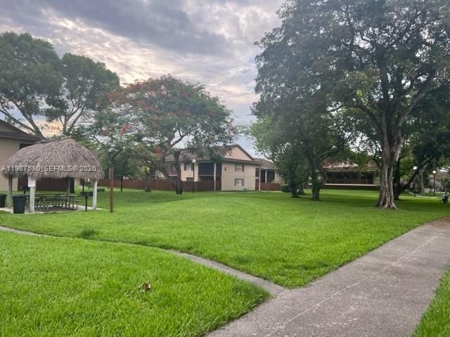 11231 SW 88th St 116D, Miami, FL 33176