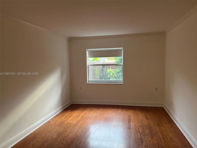 11231 SW 88th St 116D, Miami, FL 33176