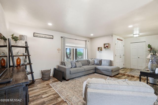 3735 N Gunnison Drive, Tucson, AZ 85749