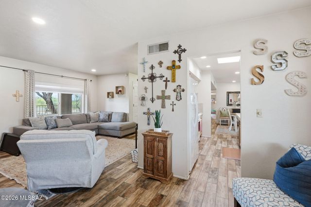 3735 N Gunnison Drive, Tucson, AZ 85749