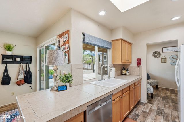 3735 N Gunnison Drive, Tucson, AZ 85749