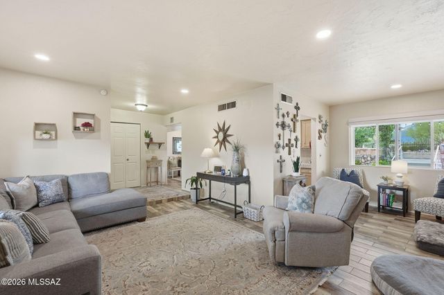 3735 N Gunnison Drive, Tucson, AZ 85749