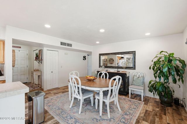 3735 N Gunnison Drive, Tucson, AZ 85749