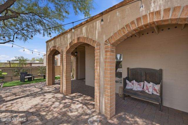 3735 N Gunnison Drive, Tucson, AZ 85749