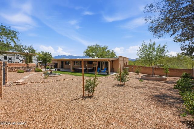 3735 N Gunnison Drive, Tucson, AZ 85749