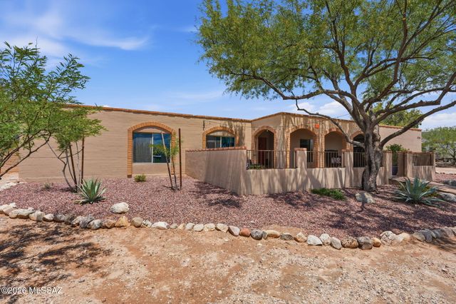 3735 N Gunnison Drive, Tucson, AZ 85749
