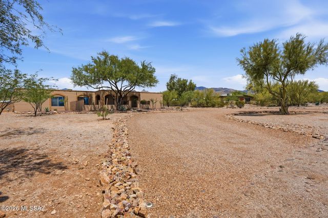 3735 N Gunnison Drive, Tucson, AZ 85749