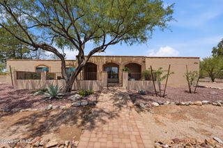 3735 N Gunnison Drive, Tucson, AZ 85749