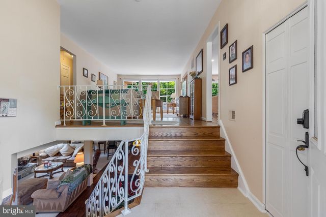 6006 MERRYVALE CT, Springfield, VA 22152