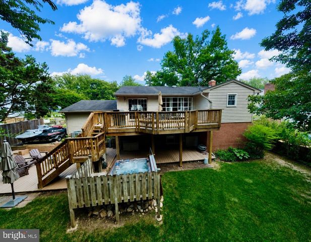 6006 MERRYVALE CT, Springfield, VA 22152