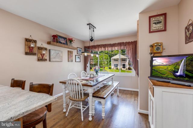 6006 MERRYVALE CT, Springfield, VA 22152