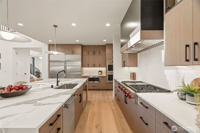15103 SE 41st Place, Bellevue, WA 98006