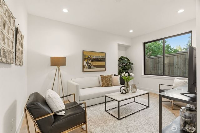 15103 SE 41st Place, Bellevue, WA 98006